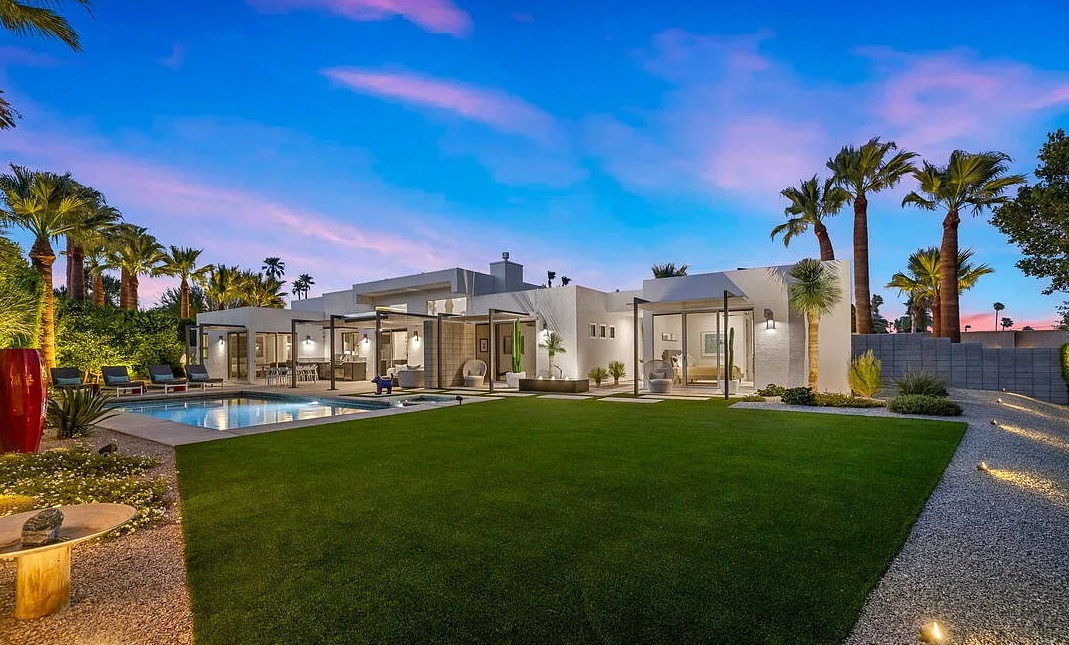1449 North Via Miraleste in Palm Springs, CA