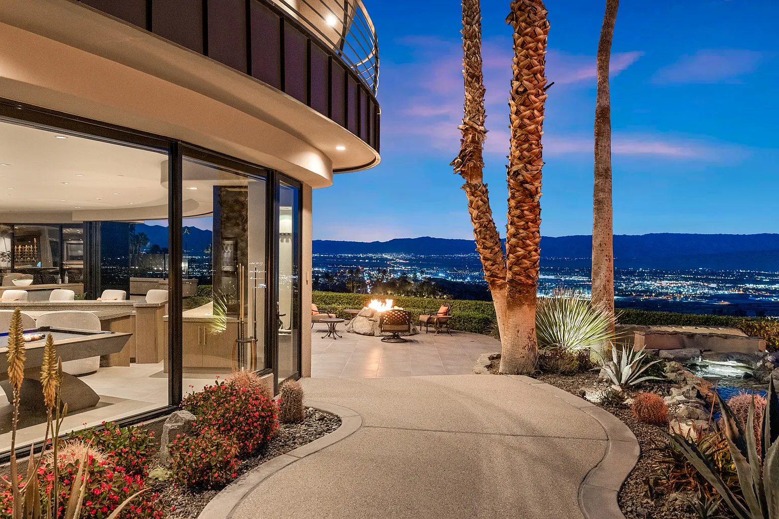 2400 Southridge Drive in Palm Springs, CA