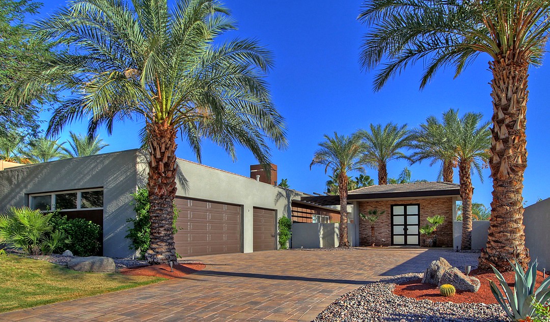La Quinta palm entry sold by Josh Reef