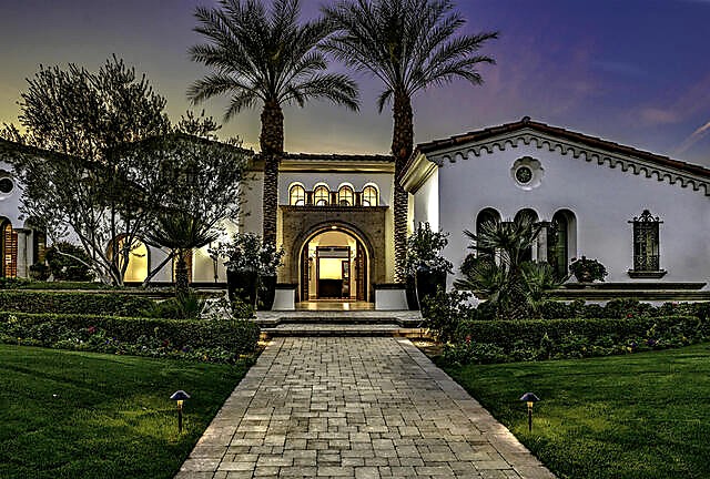 La Quinta luxury estate entry sold by Josh Reef