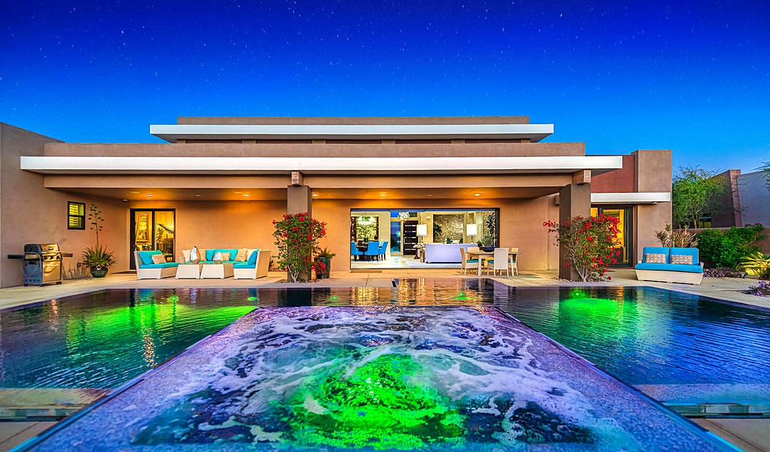 Rancho Mirage evening entry sold by Josh Reef