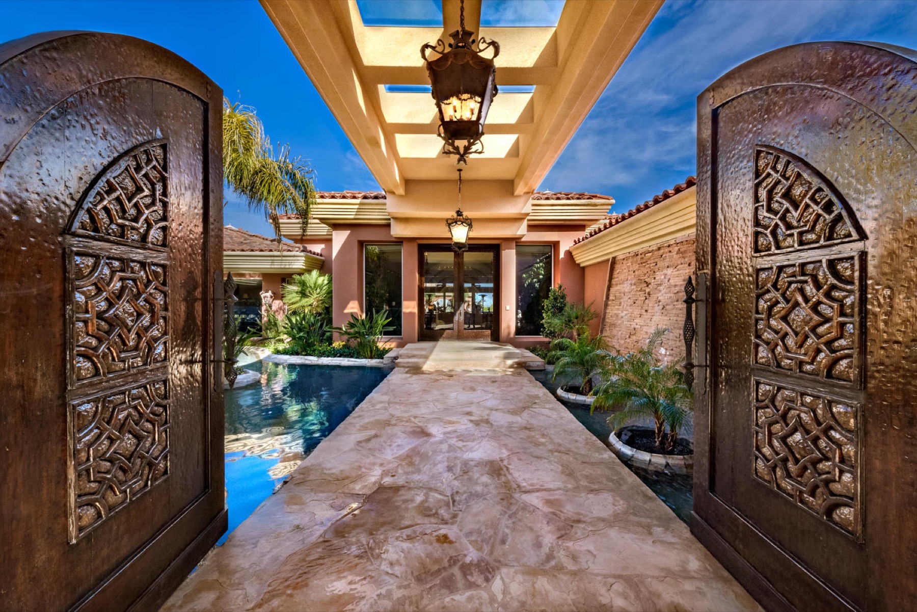 Luxury estate entry sold by Josh Reef